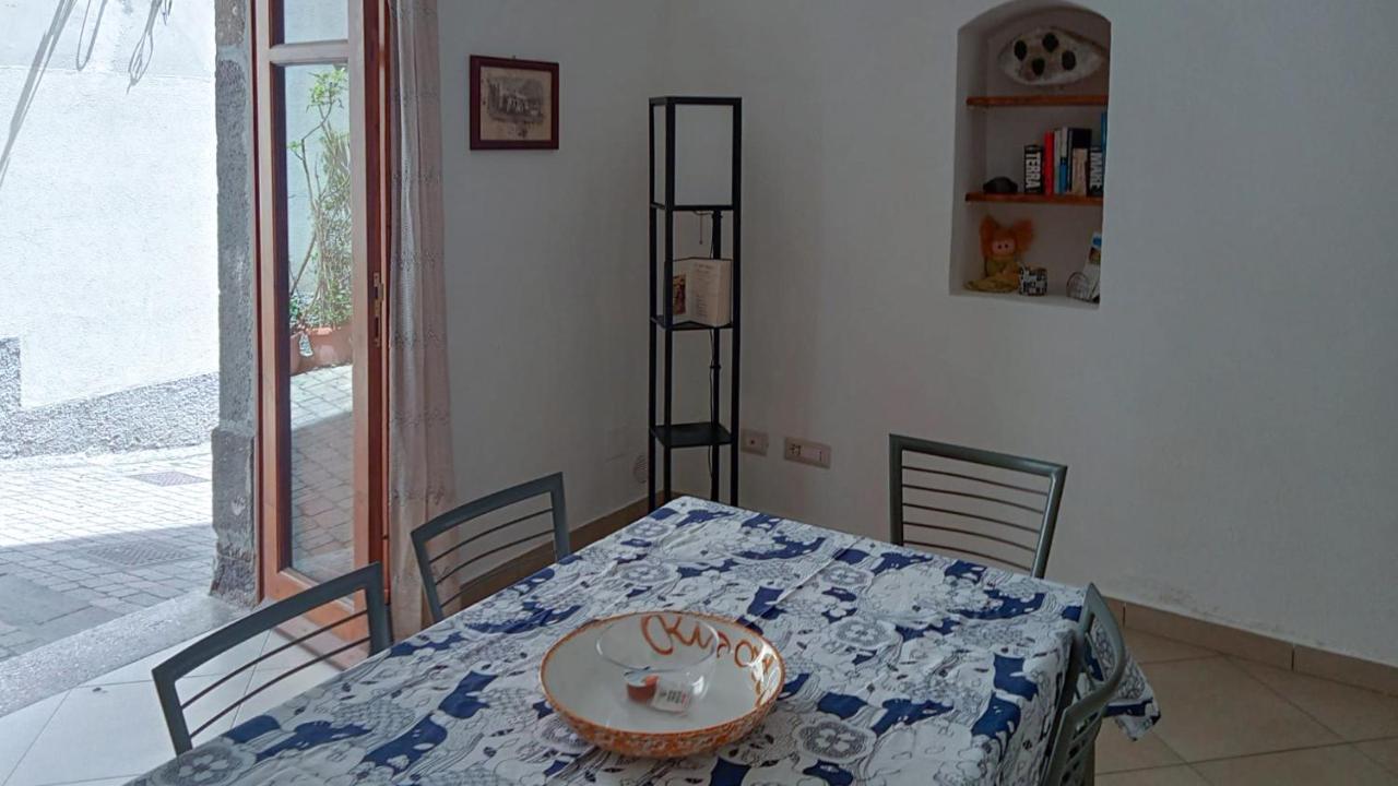 Casa Vacanza U Curtigghiu Lipari  Luaran gambar